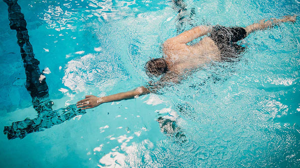 Why You Should Integrate Swimming in Your Weightlifting Routine